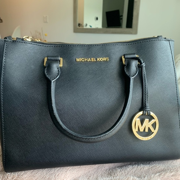 MICHAEL KORS Black Sutton Large Saffiano Leather Satchel with Crossbody Strap - Picture 6 of 9